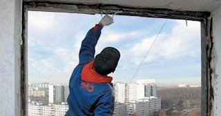 Демонтаж остекления балкона в Советской Гавани - цена от 579 руб. - Сварной-Свс