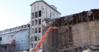 Демонтаж зернохранилища Советская Гавань, цена от 2998 руб.